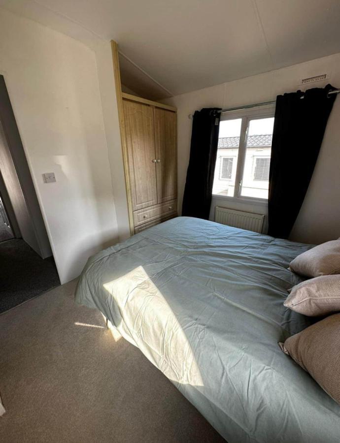 Eastchurch 2 Bedroom Caravan With Sea Views מראה חיצוני תמונה