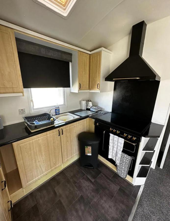 Eastchurch 2 Bedroom Caravan With Sea Views מראה חיצוני תמונה
