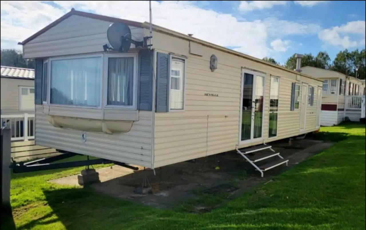 Eastchurch 2 Bedroom Caravan With Sea Views מראה חיצוני תמונה