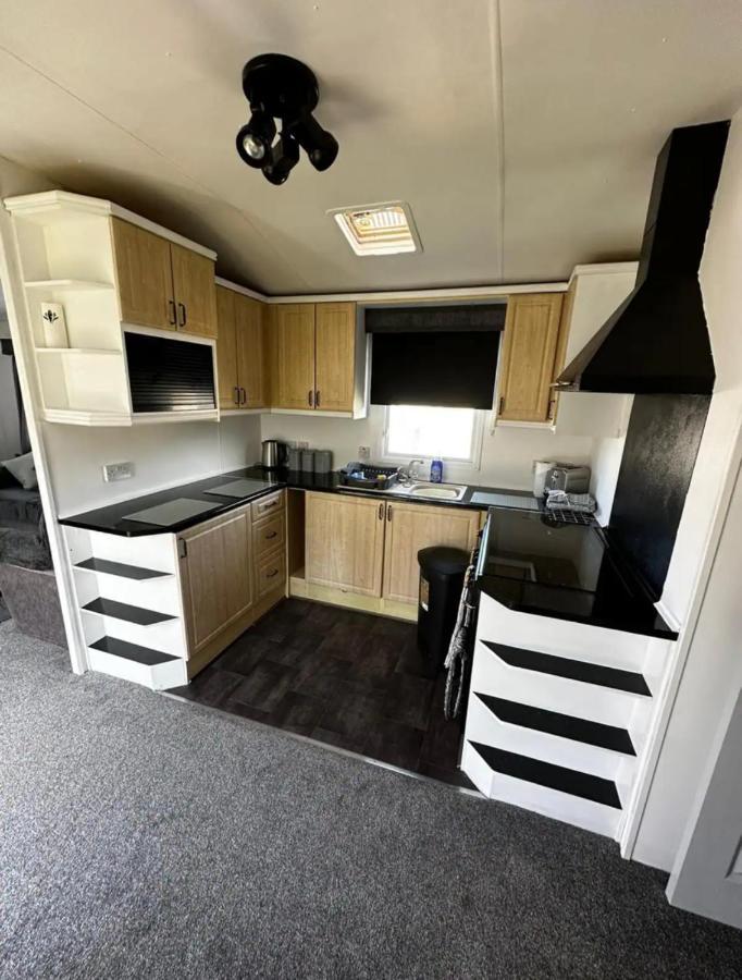 Eastchurch 2 Bedroom Caravan With Sea Views מראה חיצוני תמונה