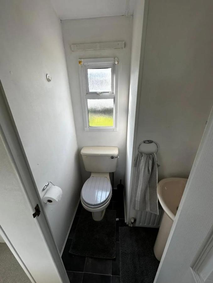 Eastchurch 2 Bedroom Caravan With Sea Views מראה חיצוני תמונה